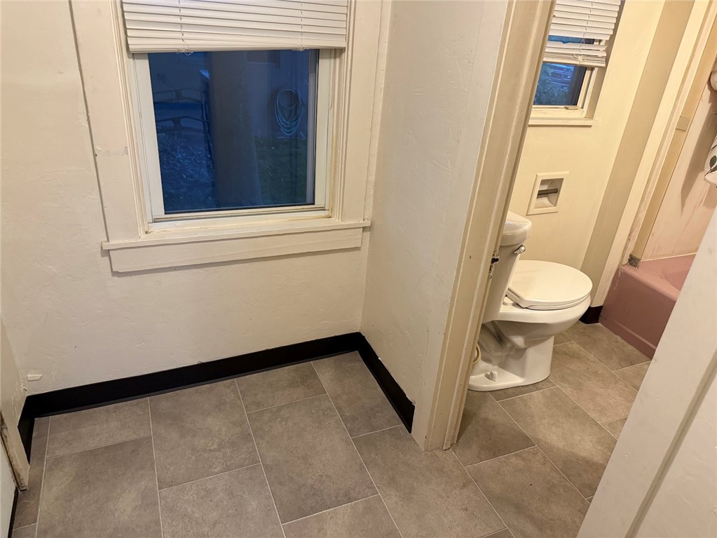 2828 Oak St St, Bethel Park, Pennsylvania image 11