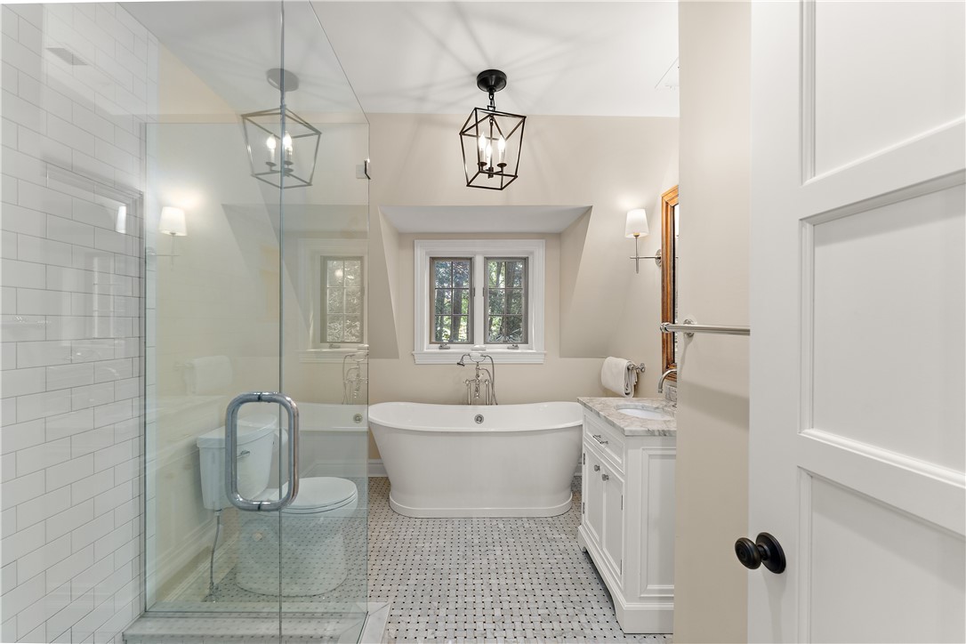 Edgeworth, Pennsylvania 15143, United States, 5 Bedrooms Bedrooms, ,4 BathroomsBathrooms,Residential,Active,203180