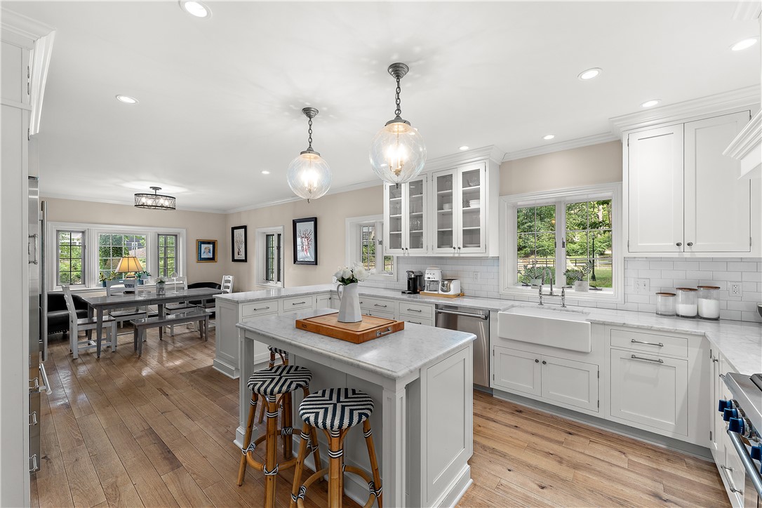 Edgeworth, Pennsylvania 15143, United States, 5 Bedrooms Bedrooms, ,4 BathroomsBathrooms,Residential,Active,203180