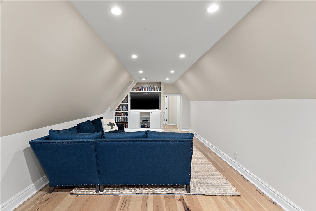 Edgeworth, Pennsylvania 15143, United States, 5 Bedrooms Bedrooms, ,4 BathroomsBathrooms,Residential,Active,203180