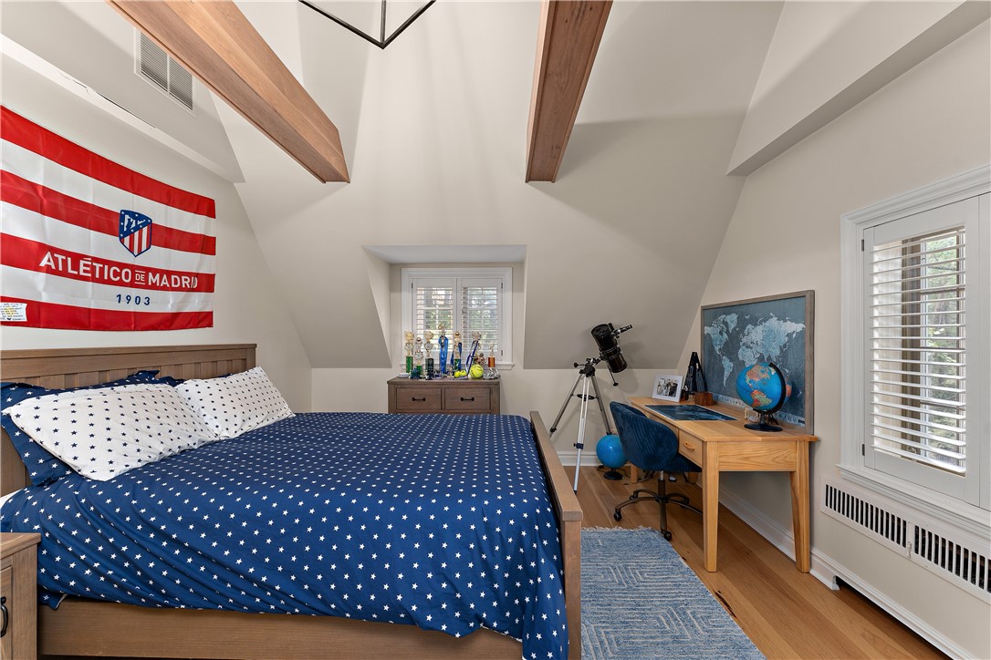 Edgeworth, Pennsylvania 15143, United States, 5 Bedrooms Bedrooms, ,4 BathroomsBathrooms,Residential,Active,203180