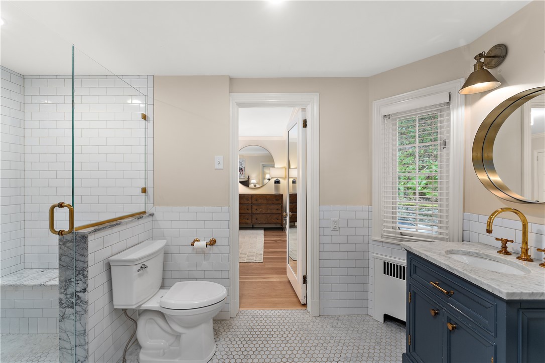 Edgeworth, Pennsylvania 15143, United States, 5 Bedrooms Bedrooms, ,4 BathroomsBathrooms,Residential,Active,203180