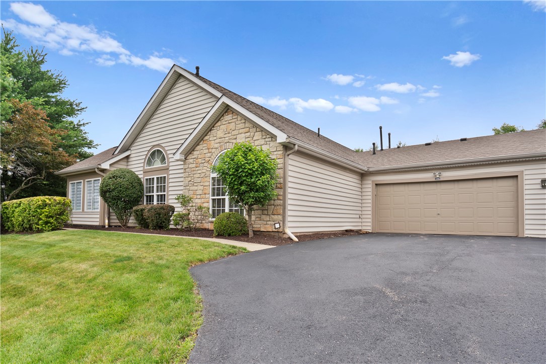 1701 Heather Heights Dr