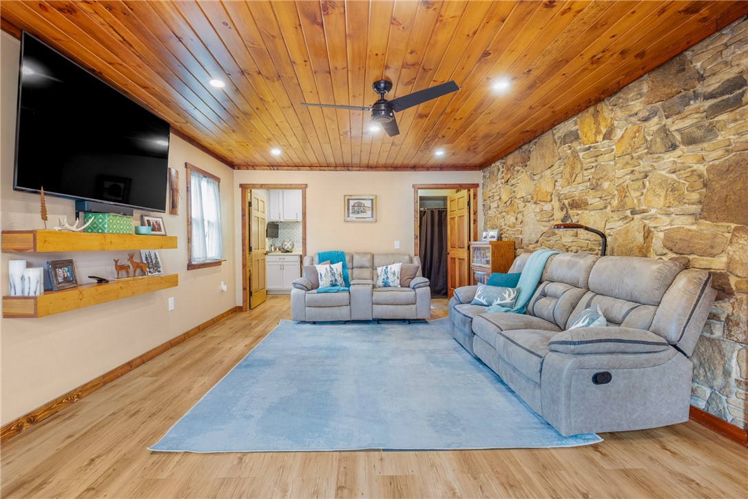 408 Byers Road Rd, Somerset, Pennsylvania image 23