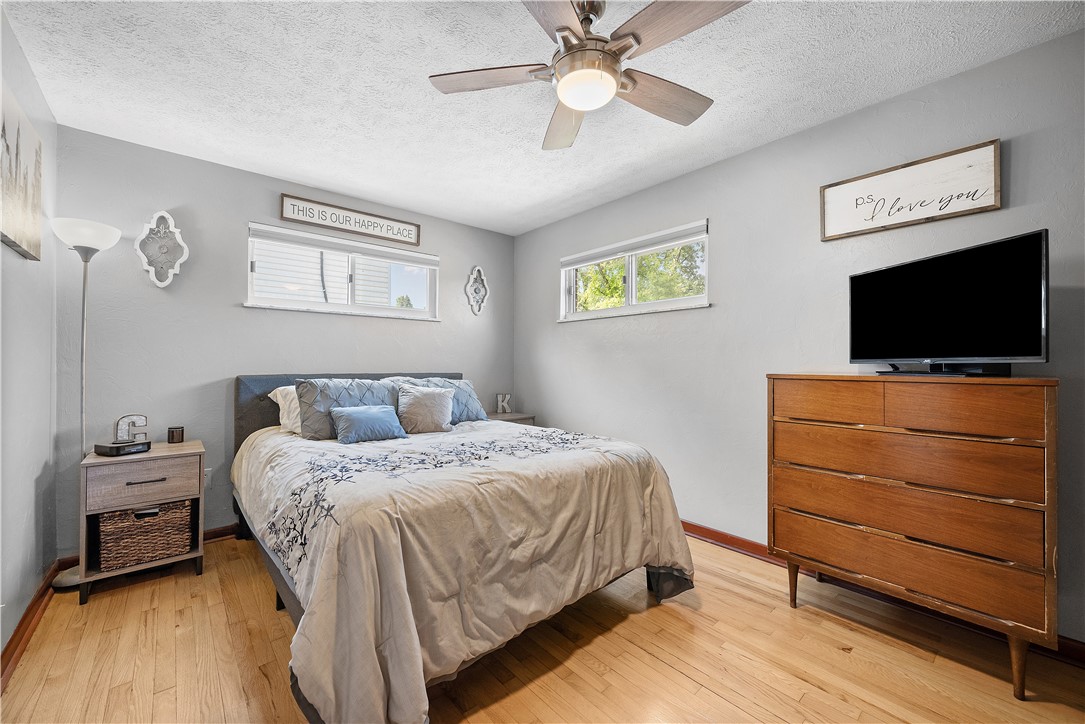 Lincoln Place, Pennsylvania 15207, United States, 2 Bedrooms Bedrooms, ,2 BathroomsBathrooms,Residential,Contingent,145944