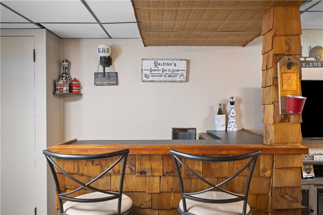 Lincoln Place, Pennsylvania 15207, United States, 2 Bedrooms Bedrooms, ,2 BathroomsBathrooms,Residential,Contingent,145944