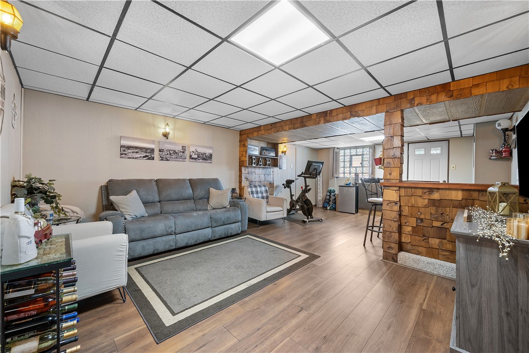 Lincoln Place, Pennsylvania 15207, United States, 2 Bedrooms Bedrooms, ,2 BathroomsBathrooms,Residential,Contingent,145944