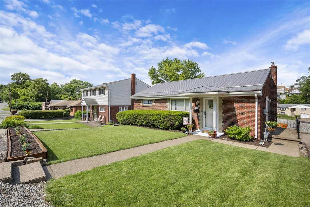 Lincoln Place, Pennsylvania 15207, United States, 2 Bedrooms Bedrooms, ,2 BathroomsBathrooms,Residential,Contingent,145944