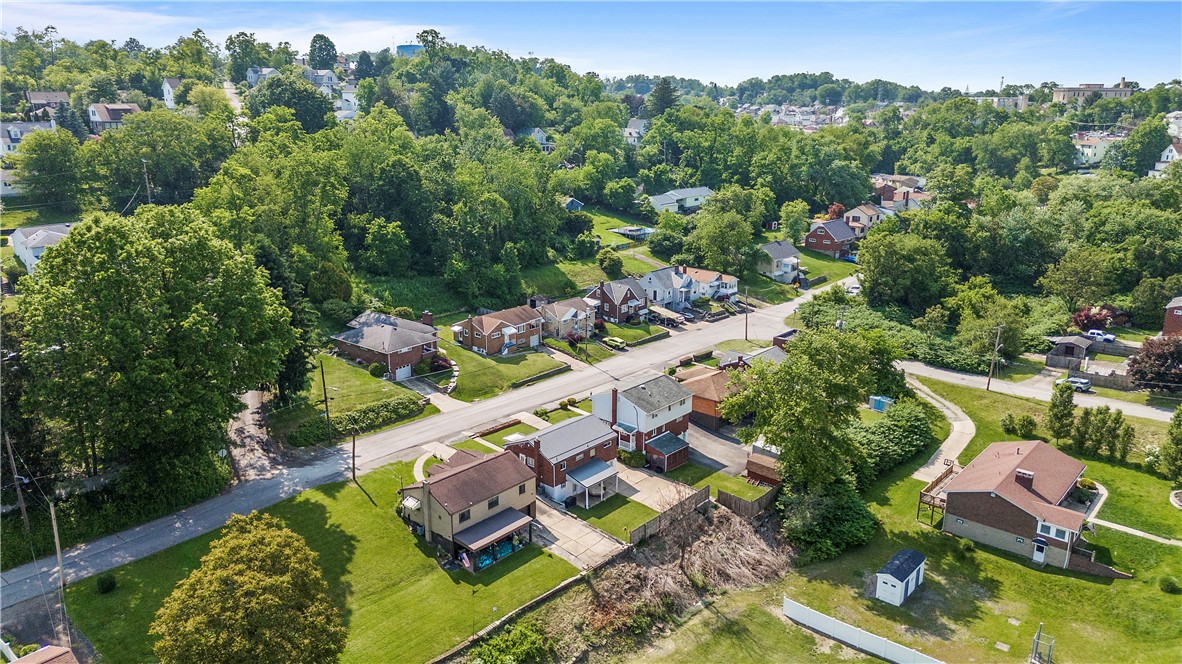 Lincoln Place, Pennsylvania 15207, United States, 2 Bedrooms Bedrooms, ,2 BathroomsBathrooms,Residential,Contingent,145944