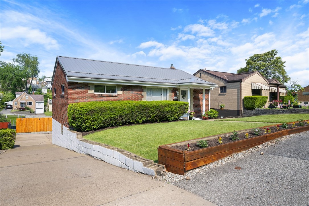 Lincoln Place, Pennsylvania 15207, United States, 2 Bedrooms Bedrooms, ,2 BathroomsBathrooms,Residential,Contingent,145944