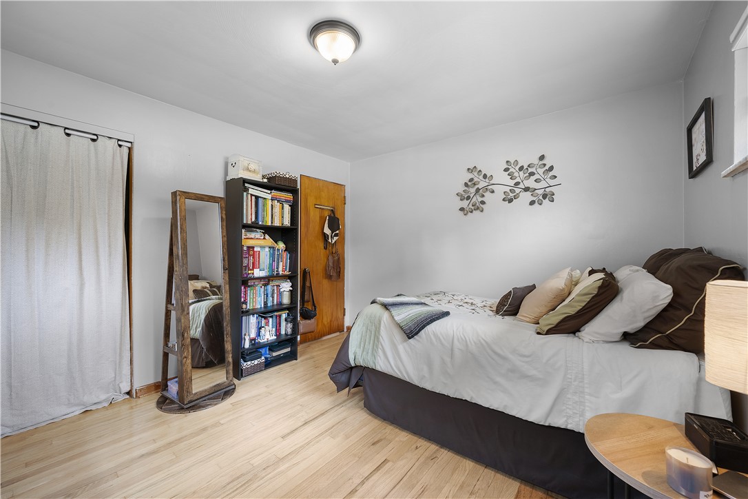 Lincoln Place, Pennsylvania 15207, United States, 2 Bedrooms Bedrooms, ,2 BathroomsBathrooms,Residential,Contingent,145944