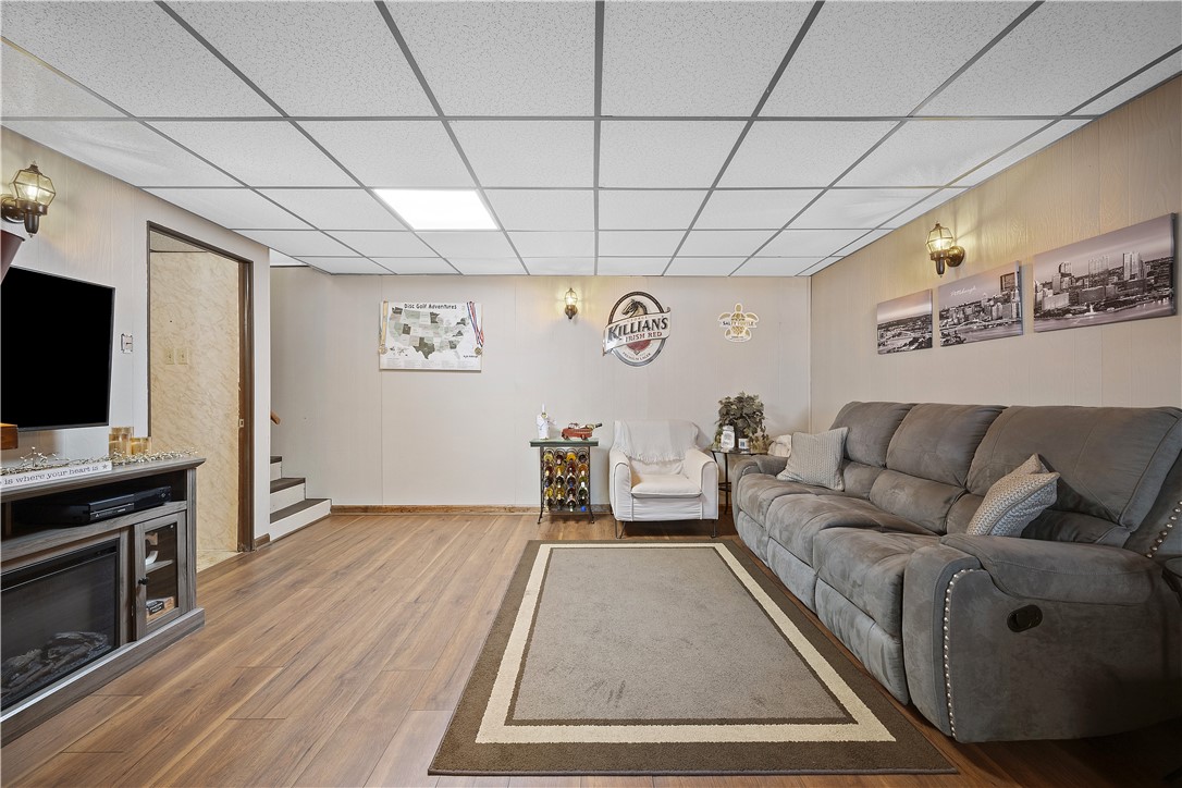 Lincoln Place, Pennsylvania 15207, United States, 2 Bedrooms Bedrooms, ,2 BathroomsBathrooms,Residential,Contingent,145944