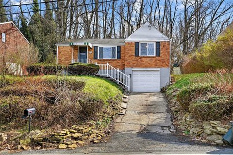 Photo of 8030 Lincoln Rd, Verona, PA 15147 (MLS # 1745960)