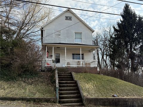 Homes For Sale - 420 E Lutton St St<br/> Lawrence County, New Castle, PA 16101