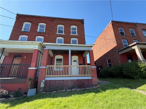Townhouse For Sale - 521 1st St. St<br/> Charleroi Boro, PA 15022