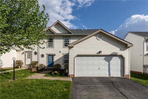 Photo of 5008 Lea Dr, Cheswick, PA 15024 (MLS # 1751878)