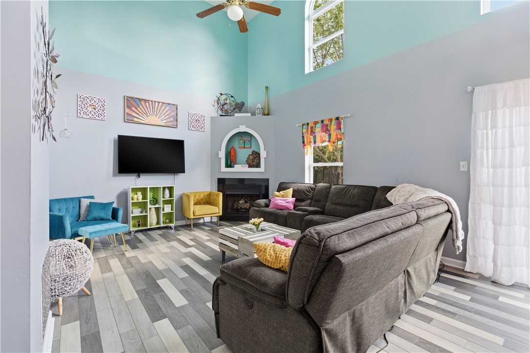 5008 Lea Dr