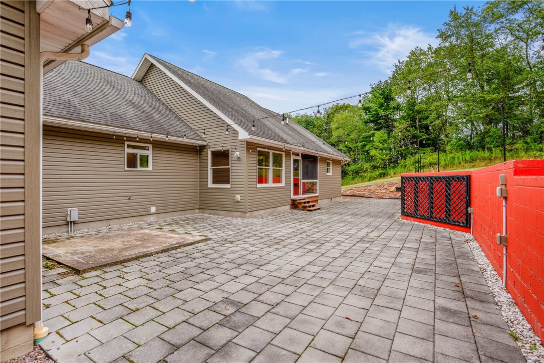 Salisbury, Pennsylvania 15558, United States, 4 Bedrooms Bedrooms, ,3 BathroomsBathrooms,Residential,Contingent,197935