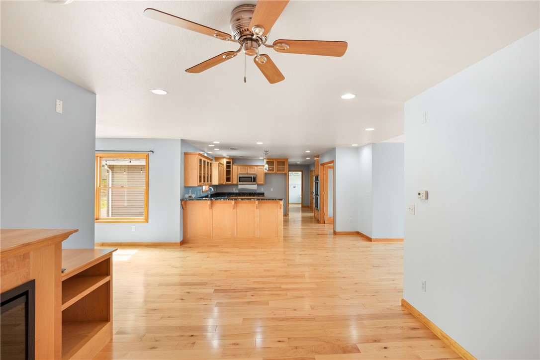 Salisbury, Pennsylvania 15558, United States, 4 Bedrooms Bedrooms, ,3 BathroomsBathrooms,Residential,Contingent,197935