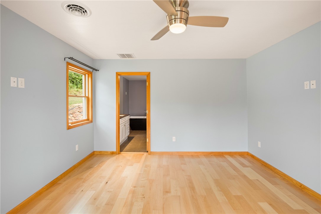 Salisbury, Pennsylvania 15558, United States, 4 Bedrooms Bedrooms, ,3 BathroomsBathrooms,Residential,Contingent,197935