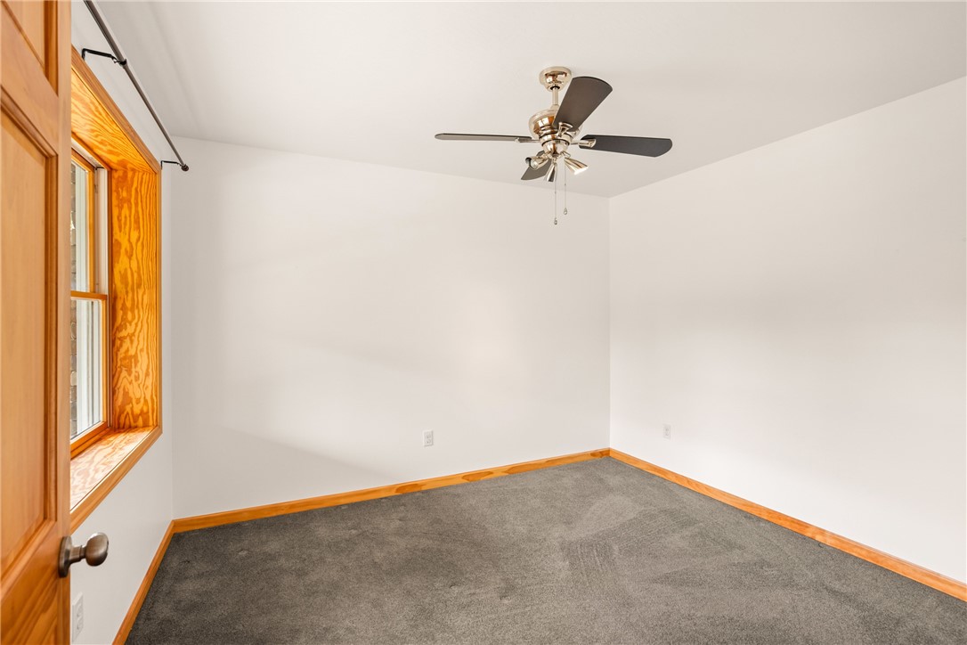 Salisbury, Pennsylvania 15558, United States, 4 Bedrooms Bedrooms, ,3 BathroomsBathrooms,Residential,Contingent,197935