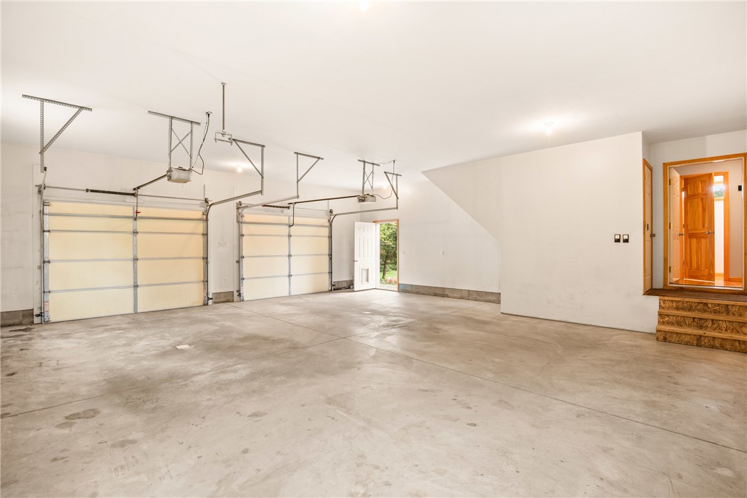 Salisbury, Pennsylvania 15558, United States, 4 Bedrooms Bedrooms, ,3 BathroomsBathrooms,Residential,Contingent,197935