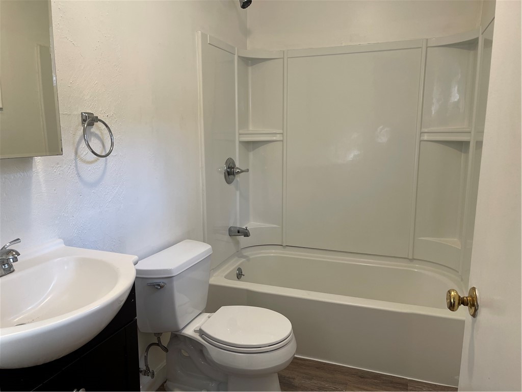 Sharpsville, Pennsylvania 16150, United States, 4 Bedrooms Bedrooms, ,2 BathroomsBathrooms,Residential,Active,253780