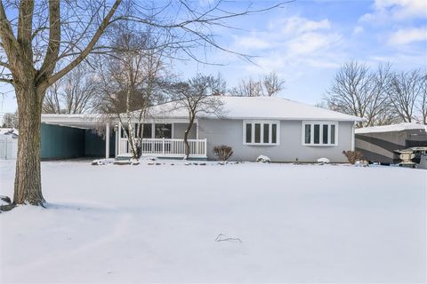 Photo of 302 Sunset Blvd, Hermitage, PA 16148 (MLS # 1737586)