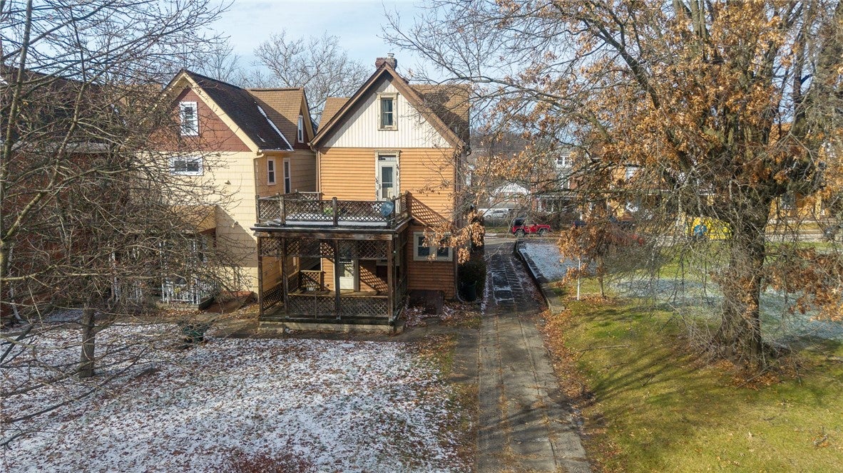 222 N 2nd St