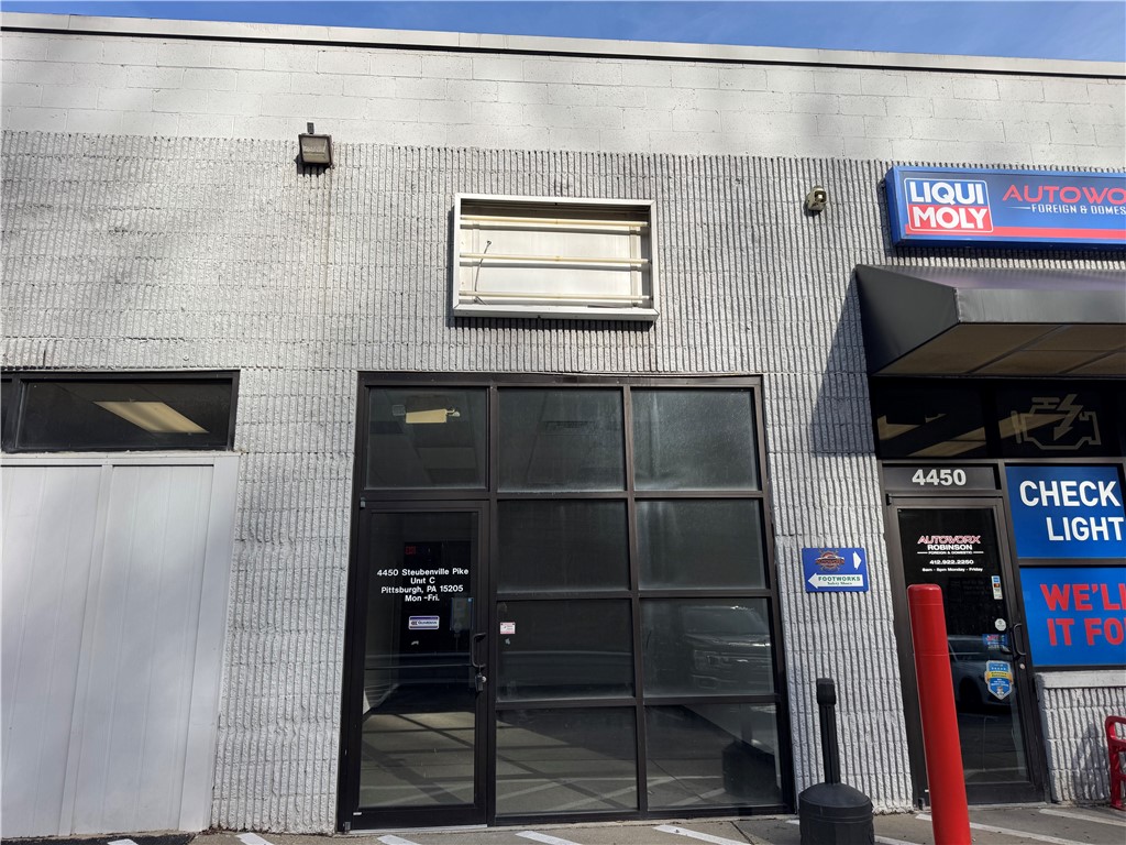 4450 Steubenville Pike