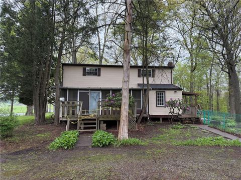 Photo of 5459 Logan Ferry Rd, Murrysville, PA 15668 (MLS # 1752251)