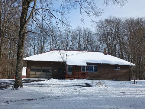 Photo of 234 Baker Rd, Greenville, PA 16125 (MLS # 1733047)