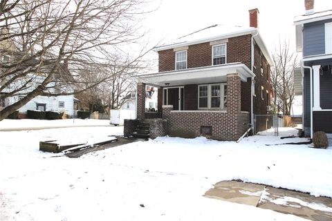 Photo of 124 E Wallace Ave, New Castle, PA 16101 (MLS # 1736184)