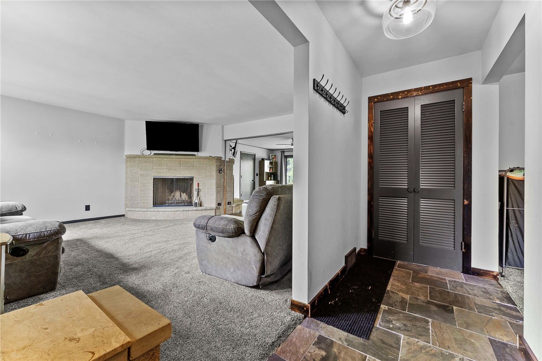 624 Morningstar Dr Dr, Franklin, Pennsylvania image 3