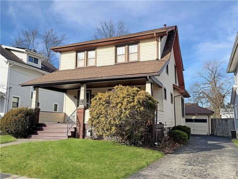 Photo of 231 E Meyer Ave, New Castle, PA 16105 (MLS # 1736704)