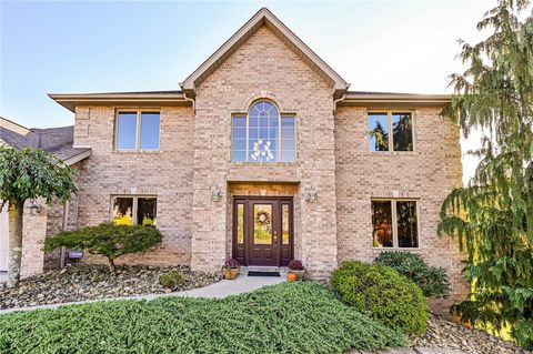 Photo of 12620 Glennwood Dr, Irwin, PA 15642 (MLS # 1725123)