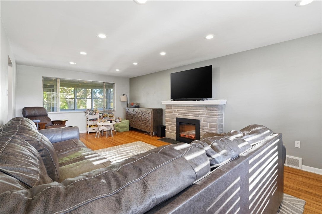 130 S Grandview Ave