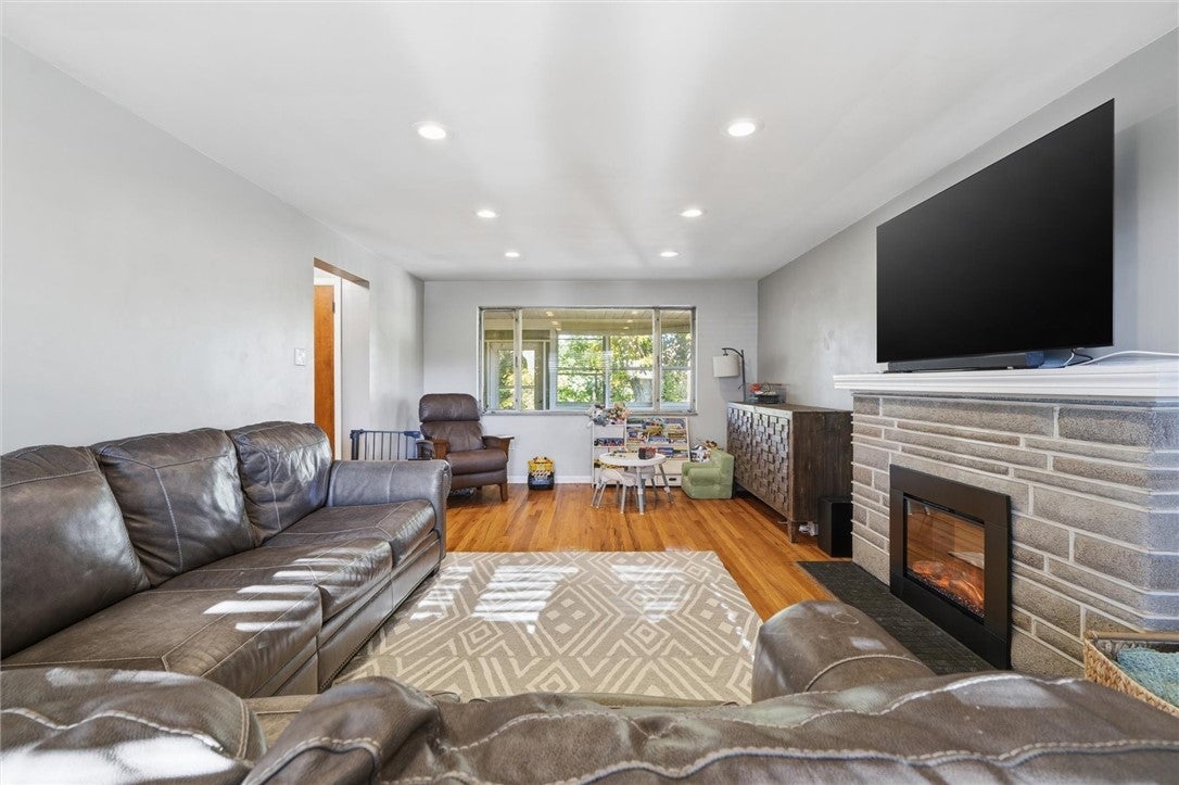 130 S Grandview Ave