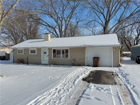 Photo of 360 Crestwood Dr, New Castle, PA 16101 (MLS # 1735340)