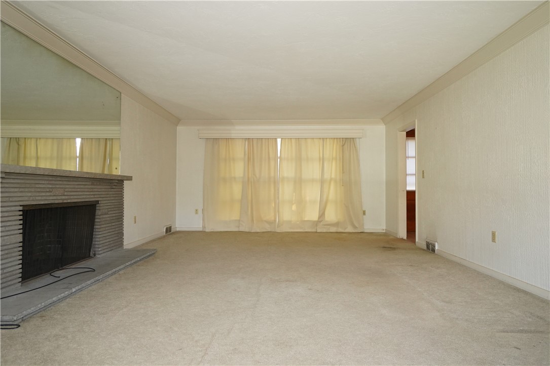 Castle Shannon, Pennsylvania 15234, United States, 3 Bedrooms Bedrooms, ,3 BathroomsBathrooms,Residential,Active,43334