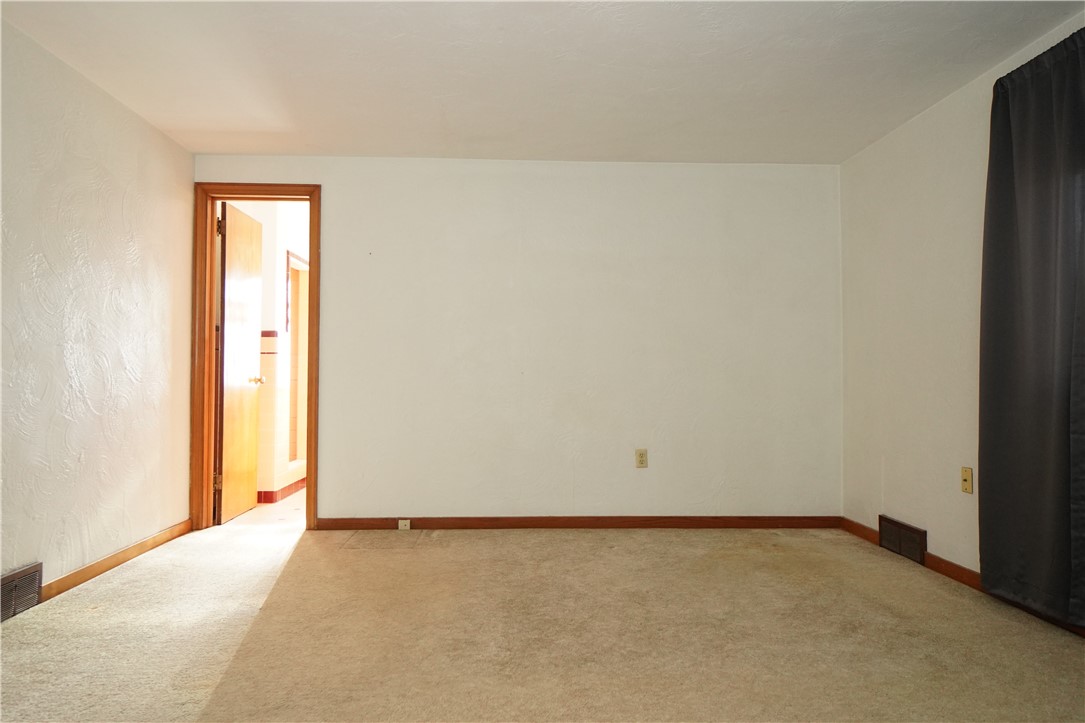 Castle Shannon, Pennsylvania 15234, United States, 3 Bedrooms Bedrooms, ,3 BathroomsBathrooms,Residential,Active,43334