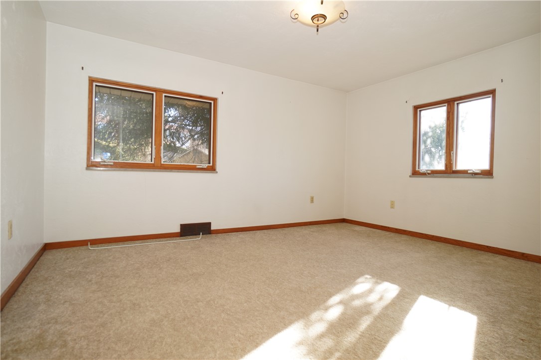 Castle Shannon, Pennsylvania 15234, United States, 3 Bedrooms Bedrooms, ,3 BathroomsBathrooms,Residential,Active,43334