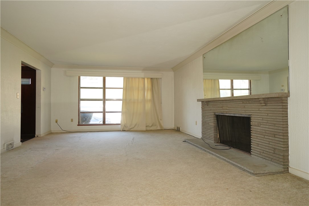 Castle Shannon, Pennsylvania 15234, United States, 3 Bedrooms Bedrooms, ,3 BathroomsBathrooms,Residential,Active,43334