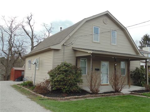 Photo of 441 Fannie St, Mc Donald, PA 15057 (MLS # 1746767)