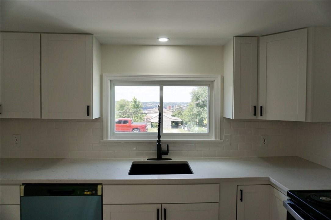 11 E. Amanda Ave