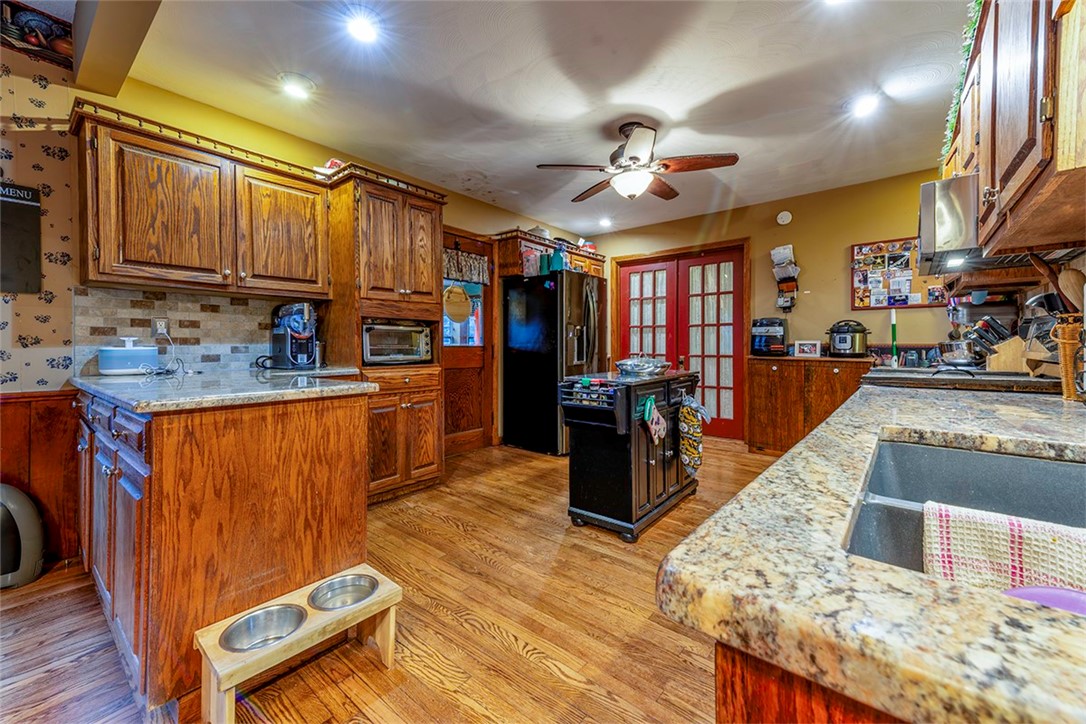 3188 Perry Hwy