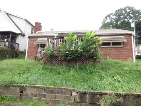 Homes For Sale - 1015 6th Ave Ave<br/> Brackenridge, PA 15014