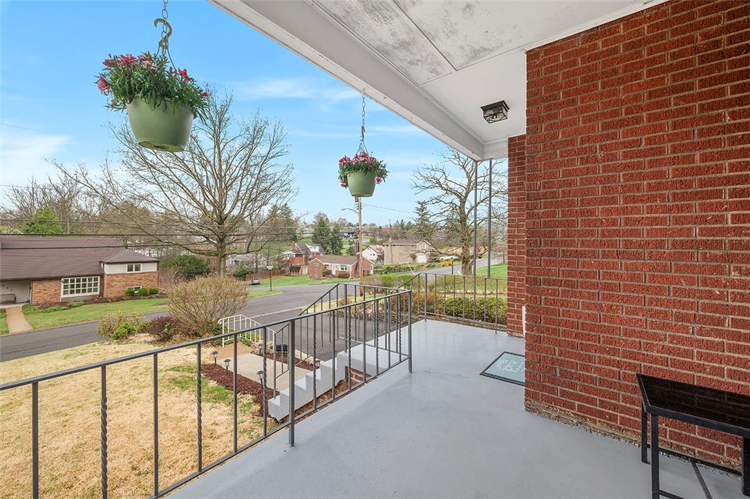 2528 Applegate Avenue Ave, Bethel Park, Pennsylvania image 3