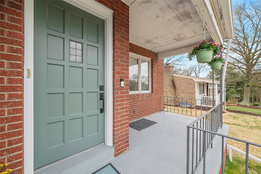 2528 Applegate Avenue Ave, Bethel Park, Pennsylvania image 2