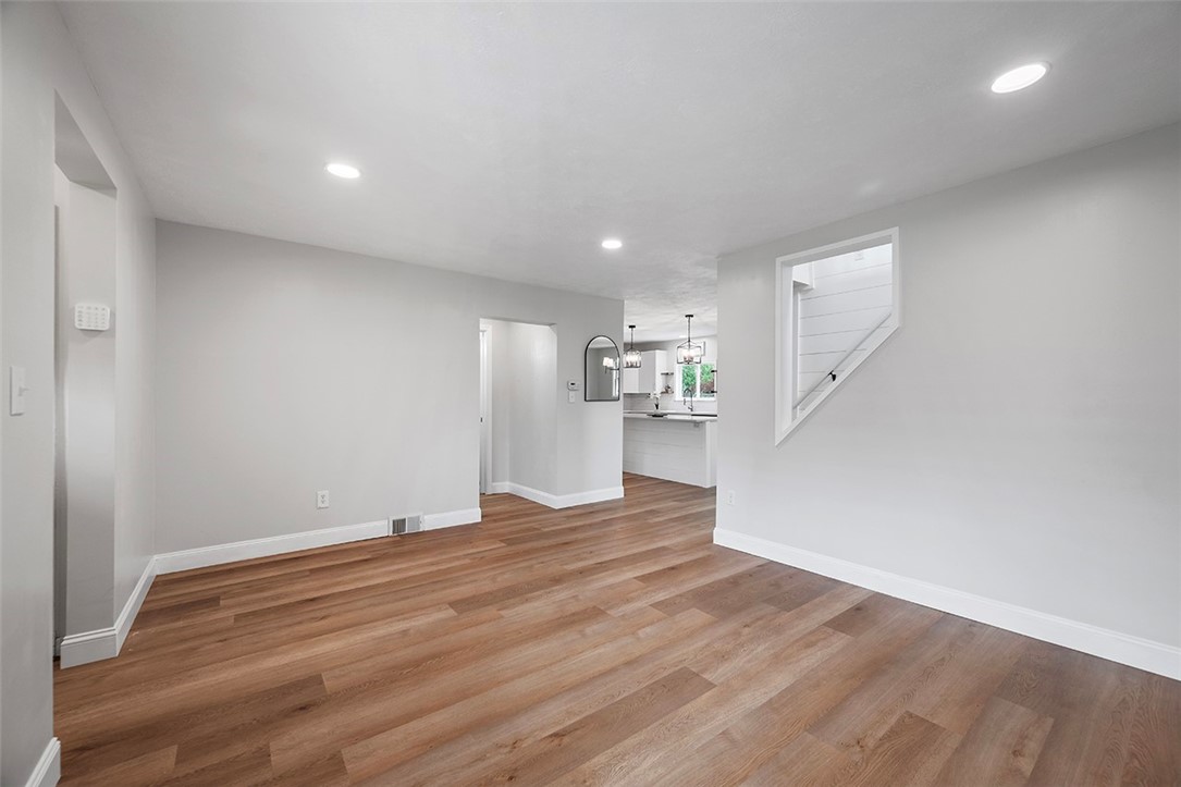 2528 Applegate Avenue Ave, Bethel Park, Pennsylvania image 8